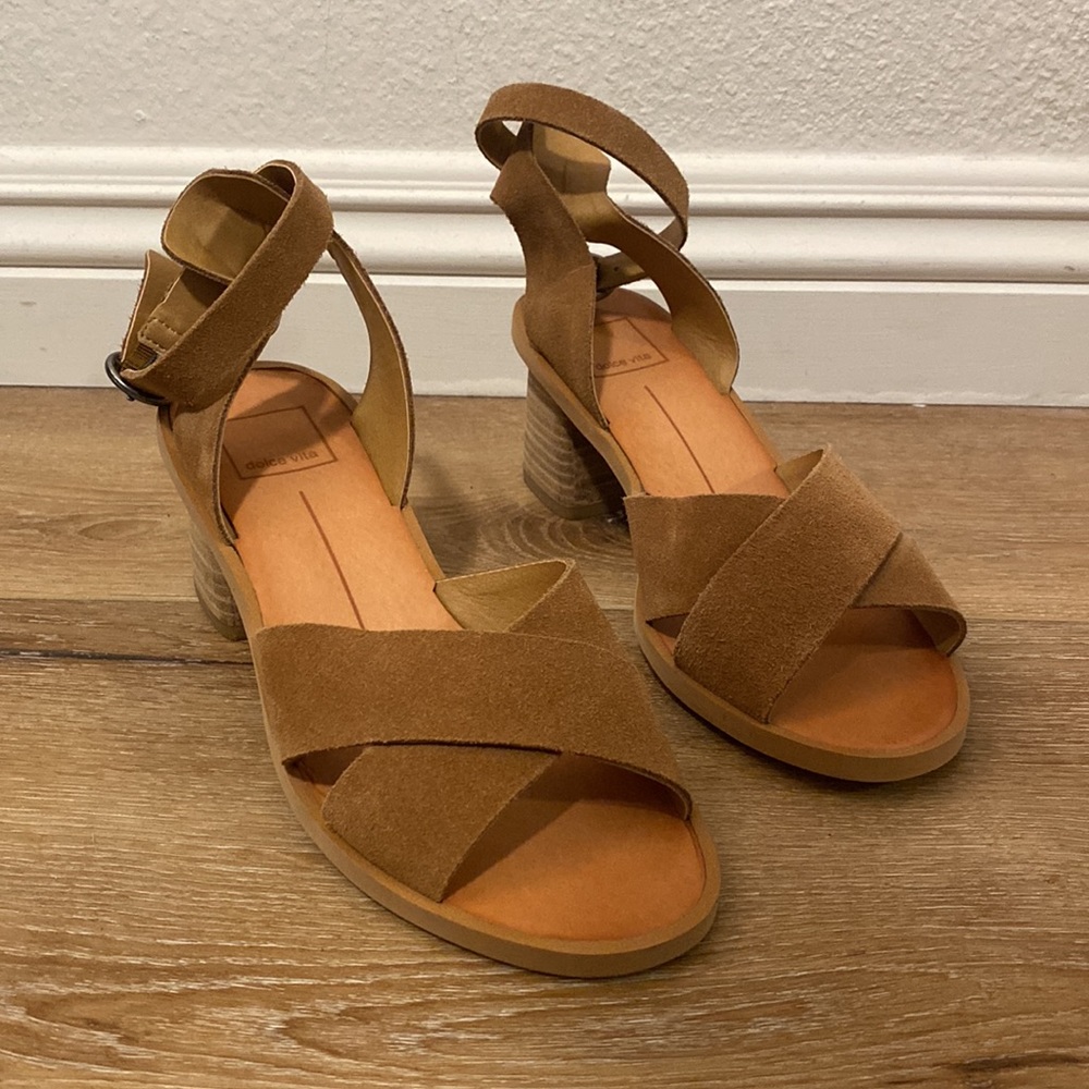 NEW dolce vita Rio DK Saddle Suede Sandals, size 6.5
